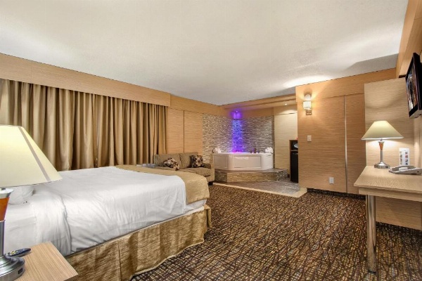 Ocean Beach Palace image 12